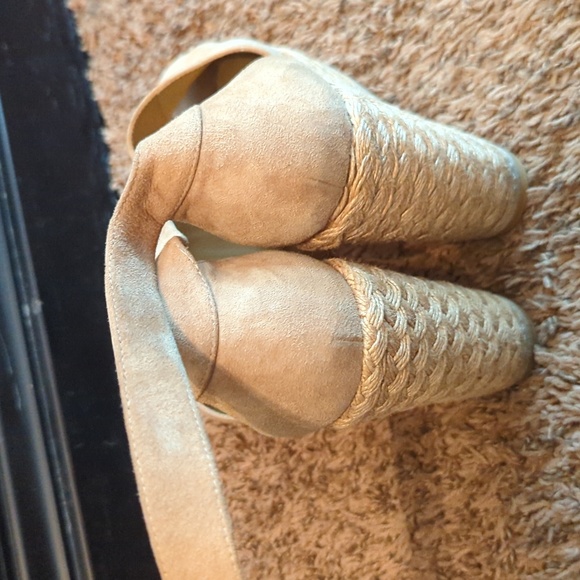 Stuart Weitzman Sohojute Wedges - Picture 3 of 5